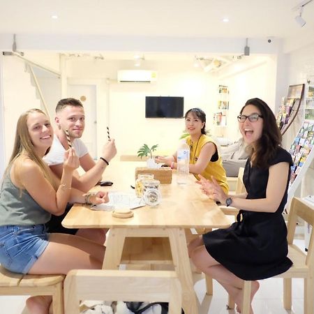 צ'יאנג מאי About A Bed Hostel Chiangmai מראה חיצוני תמונה